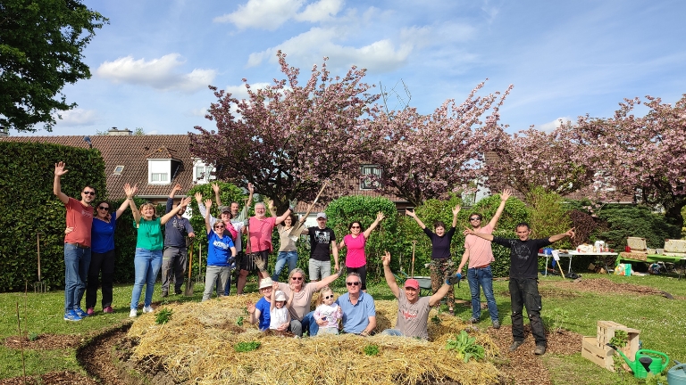 Avril 2024 - Chantier participatif -Création du Jardin partagé des Lupins